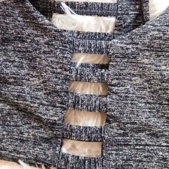 PINK Victoria Secret Sports Bra NWOT XSMALL - Picture 6 of 11